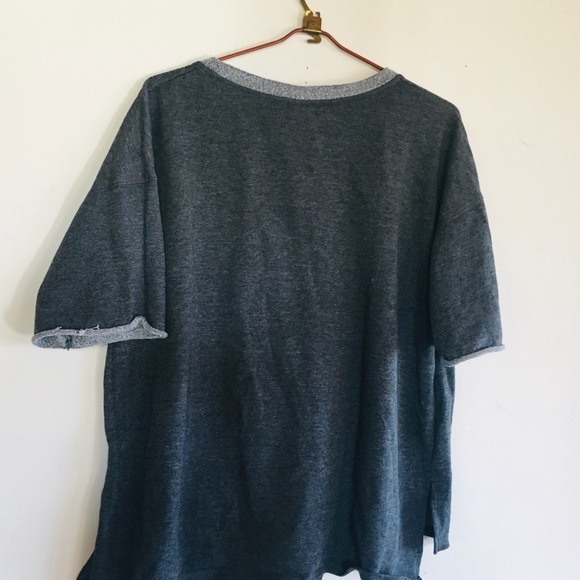 Lounge top - Picture 2 of 3